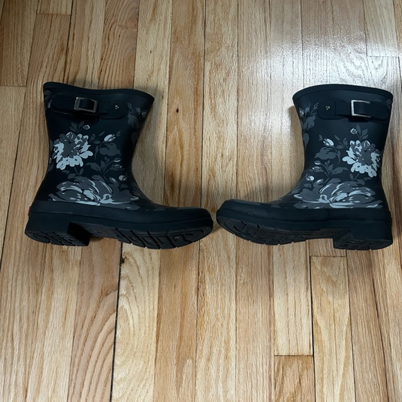 - Flower pattern rain boots - Picture 2 of 3